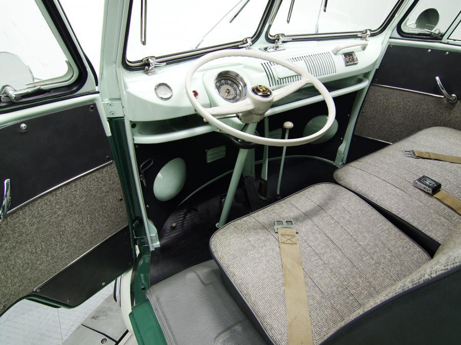  Volkswagen T1 Deluxe Bus 1963 года  (фото 7 из 26)
